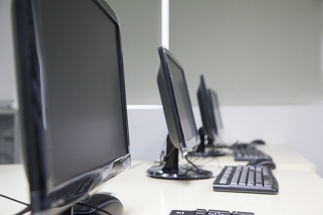 computers-640x480-62253895.jpeg