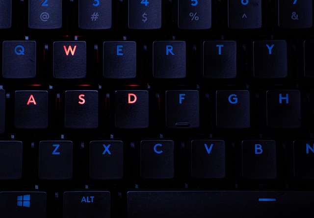 computers-640x480-21686021.jpeg