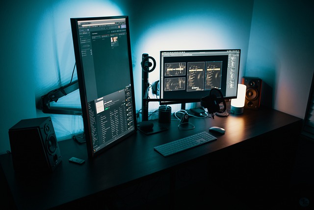 computers-640x480-6508796.jpeg