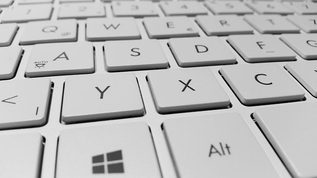 computers-640x480-587708.jpeg